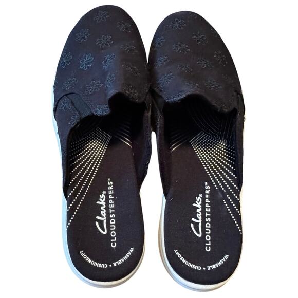 CLARKS Cloudsteppers Breeze Shore Mule
Size US Womens 8 New w/o Box MSRP $65 - Picture 10 of 16